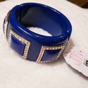 Blue & Silver Bangle F23